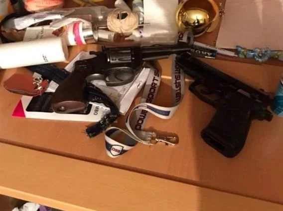 Bastisje në disa lokacione, privohen nga liria katër persona