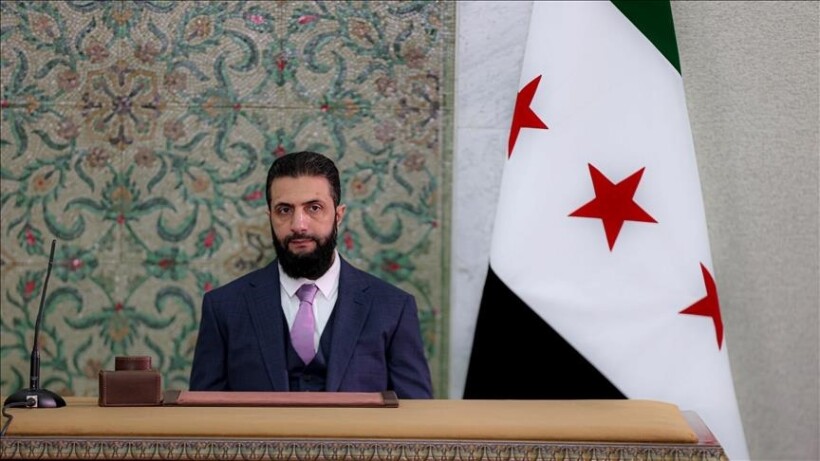 Presidenti sirian Al-Sharaa mbërrin në Paris në vizitën e tij të parë në Evropë