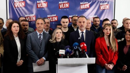 (VIDEO) VLEN mirëpret grupin e Aleancës për Shqiptarët që mbeti në Qeveri