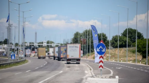 Azeski në takim me homologun e tij nga Kosova për tejkalimin e problemit rreth ndalesës së kamionëve të Maqedonisë me produkte ushqimore