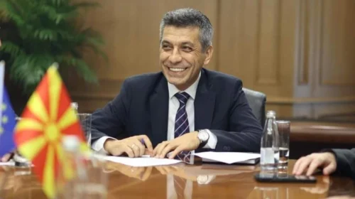 Mexhiti në fillimin e rikonstruimit dhe zgjerimit të rrjetit të ujësjellësit në Tetovë