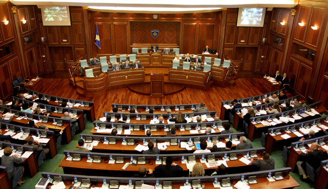 Tentativa e 12-të për zhbllokim të Kuvendit të Kosovës, kundërshtohet propozimi i Abdixhikut për qeveri tranzicioni