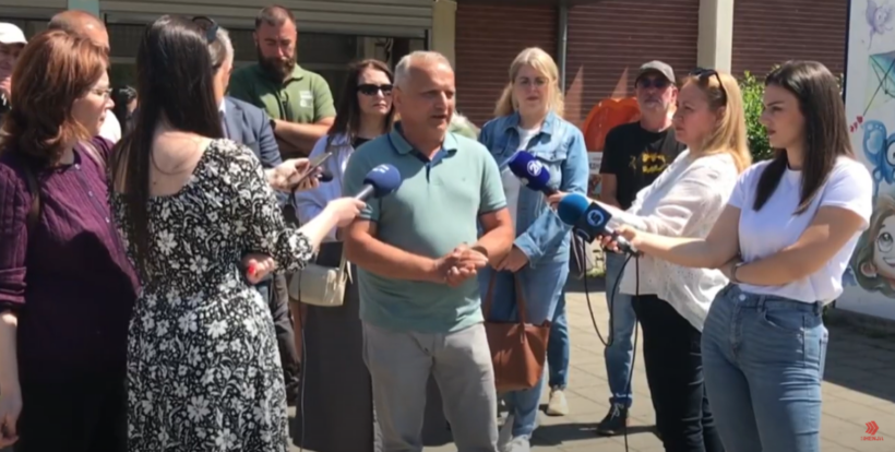 (VIDEO) Mbetën pa paga, protesojnë të punësuarit në kopshtin zoologjik