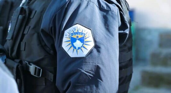 Incidenti në veri, Serbia lëshon urdhër-arrest për policin e Kosovës