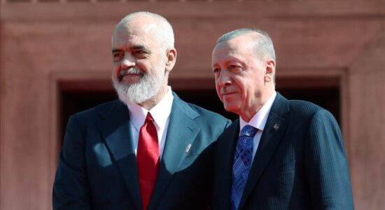 Rama dhe Erdoğan diskutojnë lidhjet dypalëshe dhe çështjet rajonale