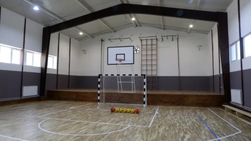 Qeveria vendos për ndërtimin e sallave sportive dhe rikonstruimin e shkollave