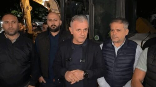 Ganiu bashkë me qytetarët e Çairit mbledhin mbeturinat, i nisin drejt Qytetit të Shkup