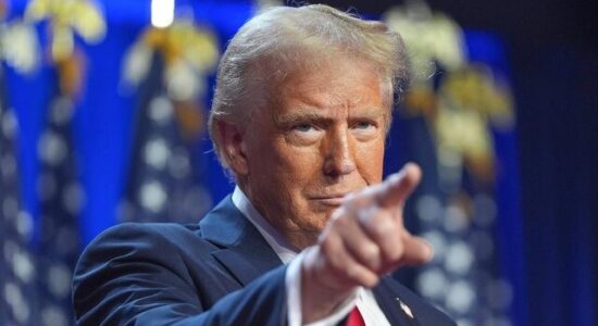 Të lësh SHBA për 1 mijë dollarë/ Trump pagesë emigranteve të paligjshëm: Ikni vete ose burg!