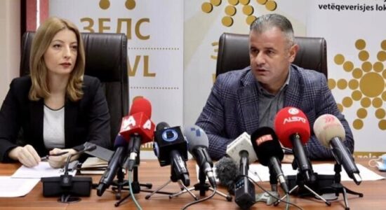 (VIDEO) Qyteti i Shkupit-Komuna Çair, Arsovska e quan Visarin Ganiun “princeshë të ndërtimeve ilegale”