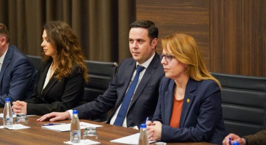 Abdixhiku: Shpejt do të kthejmë përgjigje, ta trajtojmë gjendjen pa arrogancë