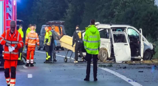 Aksident i rëndë në Gjermani, humbin jetën 3 shqiptarë, 4 të plagosur