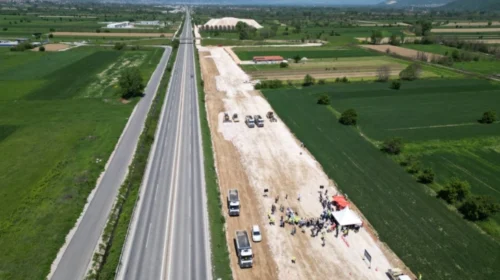 (VIDEO) Projekti i korridorit 8, LSDM: Marrëveshjen që sot e quan historike, Mickoski dikur e quante të kriminalizuar