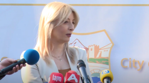 (VIDEO) Arsovska paralajmëron publikimin e 152 dosjeve të objekteve ilegale
