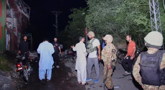 Përshkallëzohen tensionet midis Pakistanit dhe Indisë