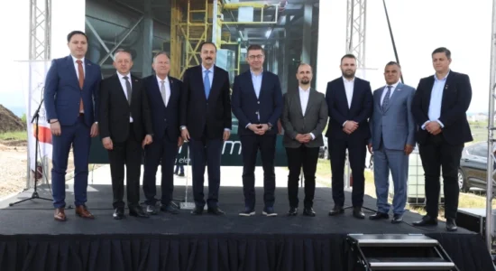 Filloi ndërtimi i fabrikës së “Shahterm” në ZZHTI Shkup, investim fillestar prej 25 milionë eurove dhe 200 vende të punës