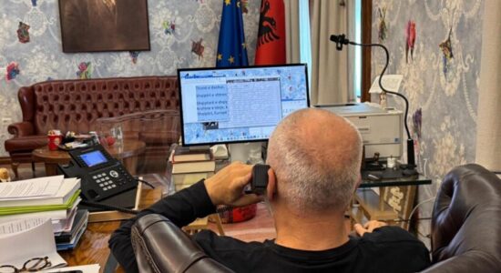 Thaçi telefonon Ramën pas fitores në zgjedhje: Komandanti ishte në formën më të mirë