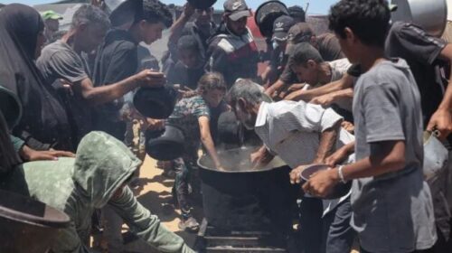 Izraeli bombardon Gazën, një djalë katërvjeçar palestinez vdes nga uria