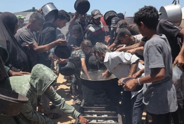 Izraeli bombardon Gazën, një djalë katërvjeçar palestinez vdes nga uria