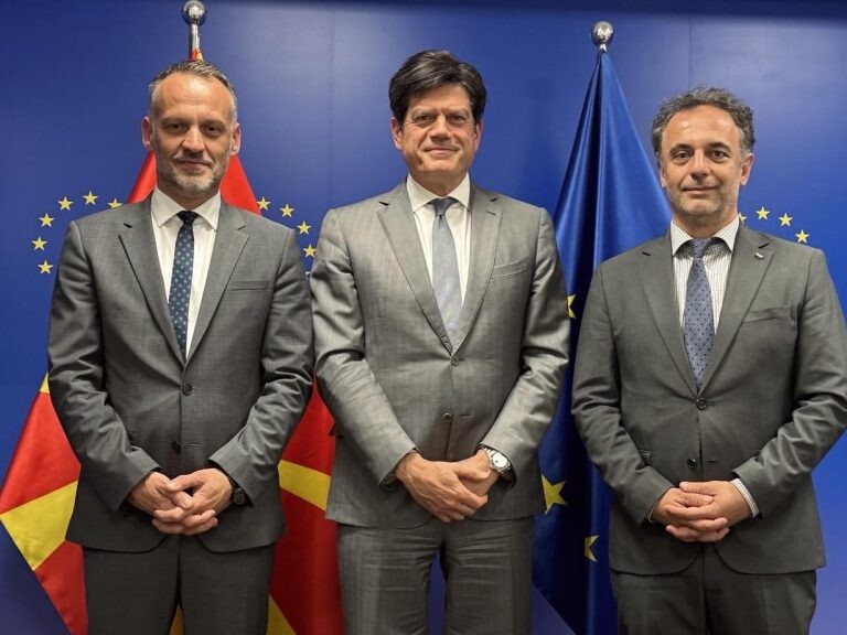 Fetai dhe Aziri takojnë euroambasadorin Rokas