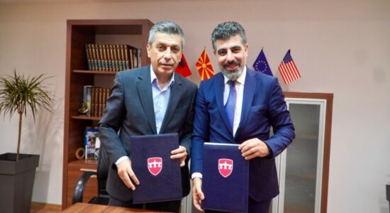 Ministria e Mjedisit nënshkruan marrëveshje bashkëpunimi me Universitetin Ndërkombëtar Ballkanik