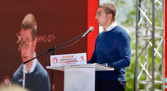 Mickoski paralajmëron ndryshime të mëdha në parti dhe Qeveri