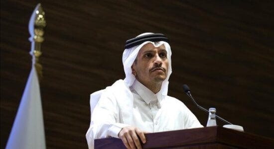 Kryeministri i Katarit, Al Thani: Vazhdojnë përpjekjet e ndërmjetësve për armëpushim në Gaza