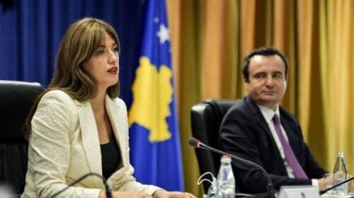 Kurti: Albulena Haxhiu s’është as në pyetje e as në pikëpyetje