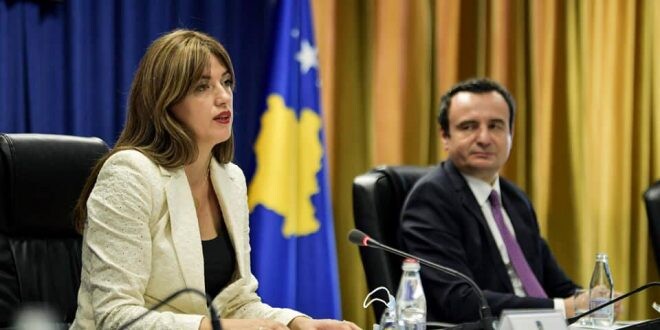Kurti: Albulena Haxhiu s’është as në pyetje e as në pikëpyetje