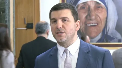Krasniqi i drejtohet VV-së pas dështimit të 16-të: Ndërro kandidaten, nuk do t’i marrë asnjëherë 61 vota