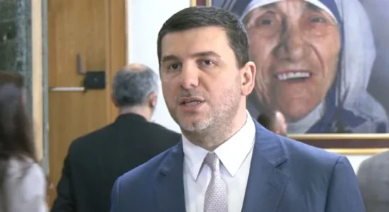 Krasniqi i drejtohet VV-së pas dështimit të 16-të: Ndërro kandidaten, nuk do t’i marrë asnjëherë 61 vota