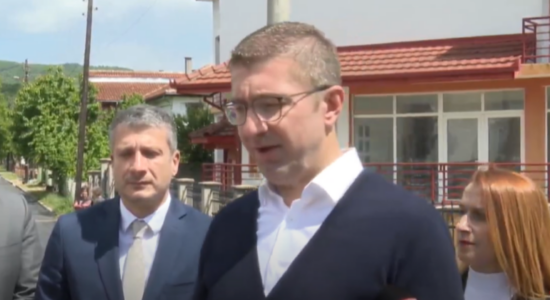 (VIDEO) Mickoski nuk tregon se kush do ta zëvendësoj Taravarin