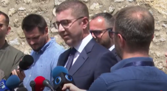 (VIDEO) Mickoski: Ahmeti ka rreth vetes milionerë, prandaj ka humbur!