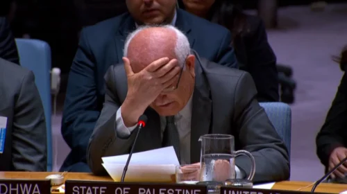 Ambasadori palestinez në OKB shpërthen në lot për fëmijët në Gaza