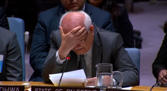 Ambasadori palestinez në OKB shpërthen në lot për fëmijët në Gaza