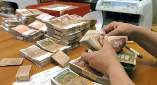 Çdo qytetar i Maqedonisë i detyrohet mesatarisht bankës rreth 2,300 euro