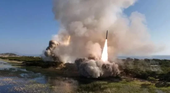 Provokime ndaj SHBA-së dhe Koresë së Jugut, Kim Jong Un teston raketat bërthamore