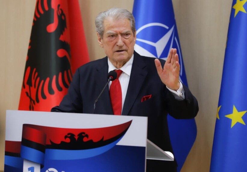 Berisha mban deklaratën e parë publike për zgjedhjet, apeli për demokratët