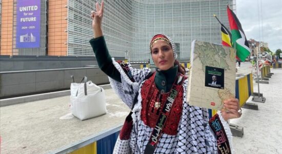 Gruaja e re që vajtoi për Gazën para KE-së: Ishte një britmë rebelimi që shpërtheu nga zemra ime