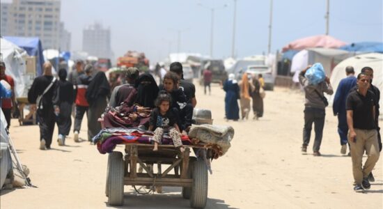 Ushtria izraelite urdhëron dëbimin e palestinezëve nga veriu i Rripit të Gazës