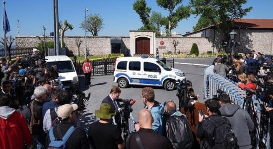 Sot në Stamboll do të mbahen takimet trepalëshe për bisedimet e paqes Rusi-Ukrainë