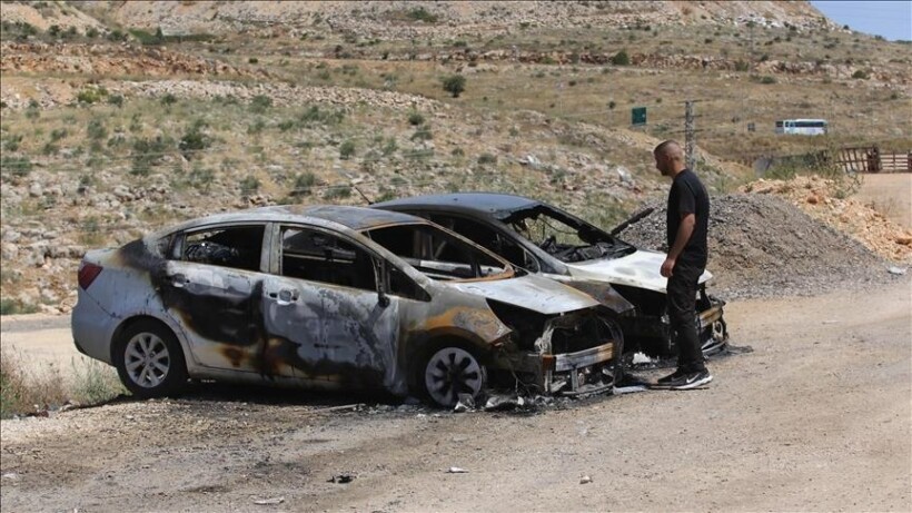 Kolonët izraelitë djegin tokat bujqësore palestineze në Bregun Perëndimor