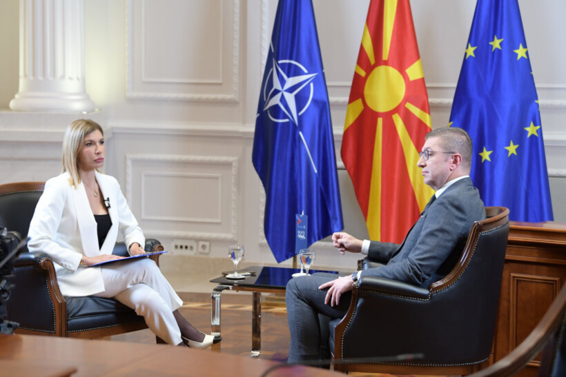 Mickoski: Nuk ka argumente për pranimin e kërkesave bullgare, politikanë të korruptuar për të qëndruar në pushtet pranonin gjithçka
