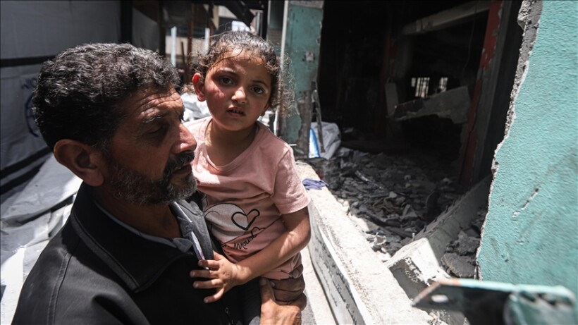 Vogëlushja palestineze shpëton e gjallë në mesin e zjarrit në shkollën që sulmoi Izraeli