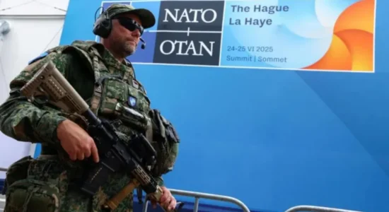 Liderët e NATO-s mbërrijnë në samitin e Hagës, Rutte lavdëron Trumpin