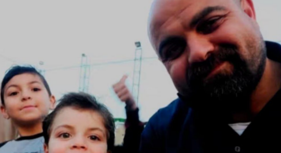 Vdes mjeku Hamdi Najjar nga Gaza, ditë më parë iu vranë nëntë fëmijë nga sulmi izraelit