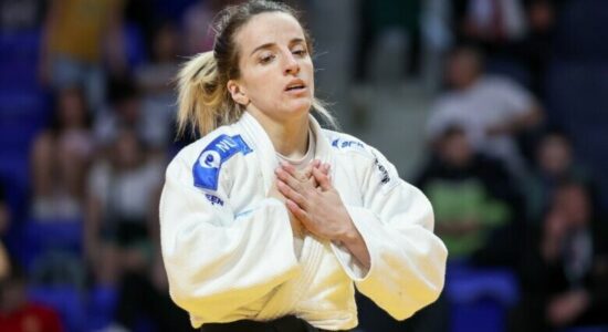 Distria Krasniqi stoliset me medalje të argjendtë në Kampionatin Botëror