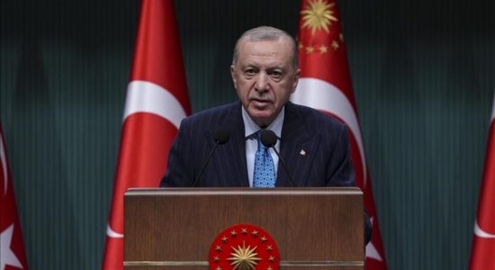 Erdoğan propozon Samit për Ukrainën: Stambolli si “qendër paqeje”