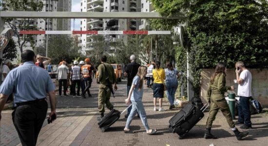 Irani u bën thirrje izraelitëve të “largohen nga Izraeli”