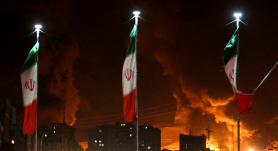 Amerika sulmon Iranin: Bombarduesit B2 godasin centralet bërthamore! Reagon Trump