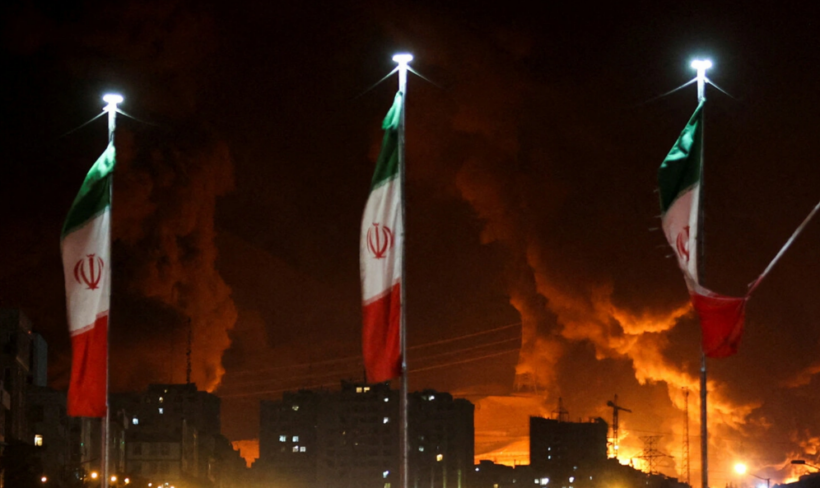 Amerika sulmon Iranin: Bombarduesit B2 godasin centralet bërthamore! Reagon Trump